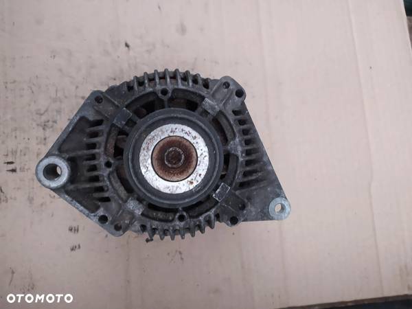 ALTERNATOR RENAULT MEGANE I / II 1.9 DCI 8200064685 80A 14V - 4