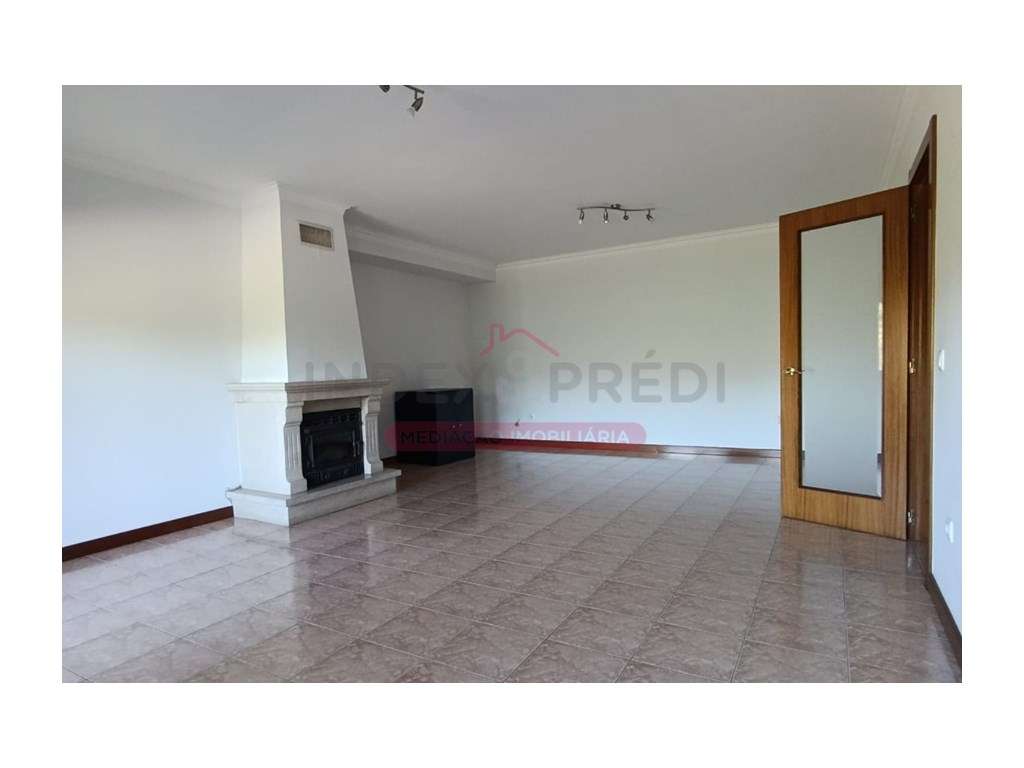 Fantástico Apartamento T3 com 145 m² no Coração de Águeda!-1
