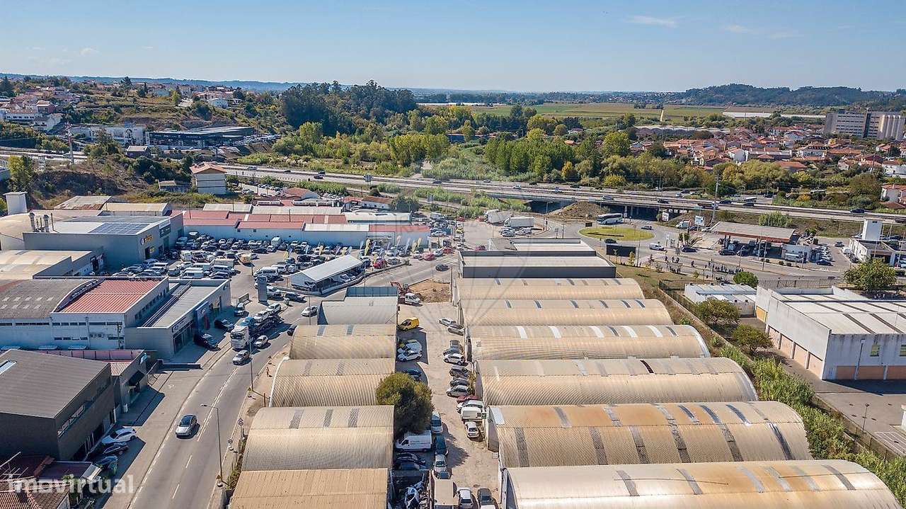 Dois armazéns na Zona Industrial de Eiras  Coimbra - Grande imagem: 4/17