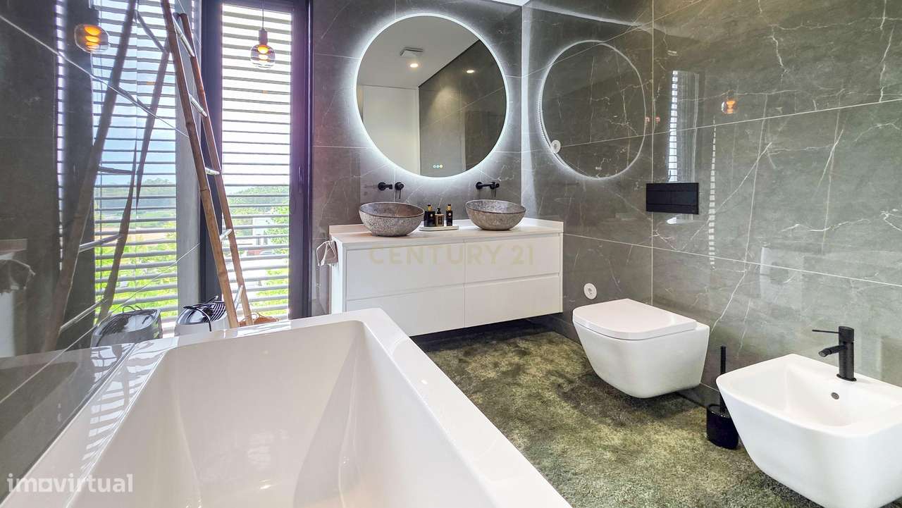 Moradia Contemporânea T4 com Piscina | Arquitetura Premium | Brufe, Vi-15