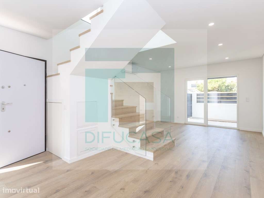 R084_2_Moradia Geminada T3+1-9