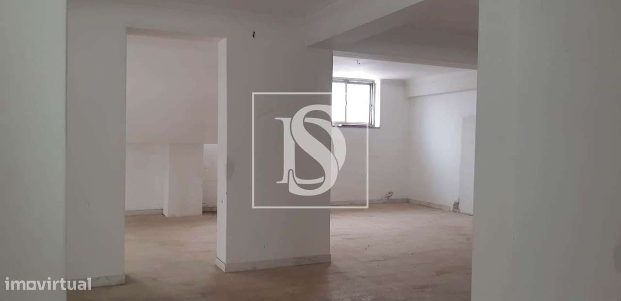 Espaço destinado a comércio ou armazém em Agualva-Cacém - Grande imagem: 3/15