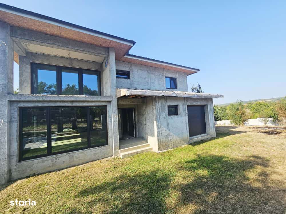 Vilă luminoasă, 4 camere, cu teren generos – Com. Plopu-5