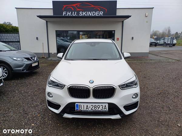 BMW X1 sDrive16d Sport Line - 1