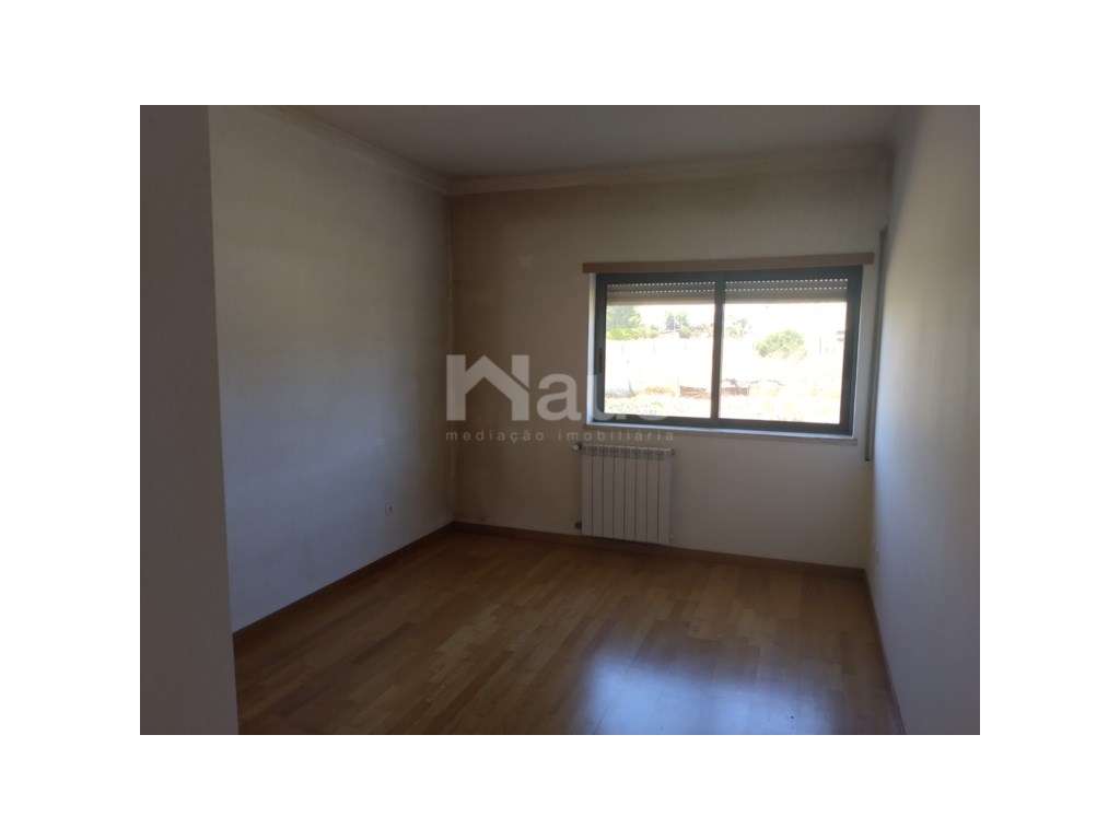 T2 com parqueamento e arrecadação-12