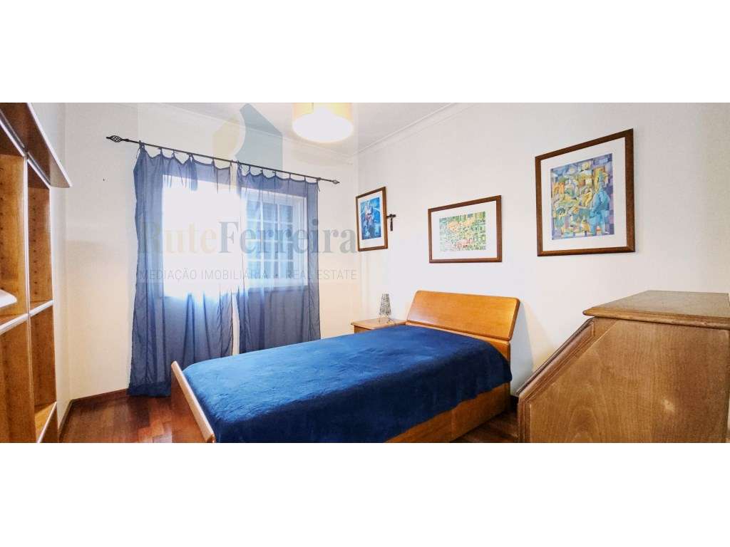 Moradia T5 com jardim privado e garagem !!-42