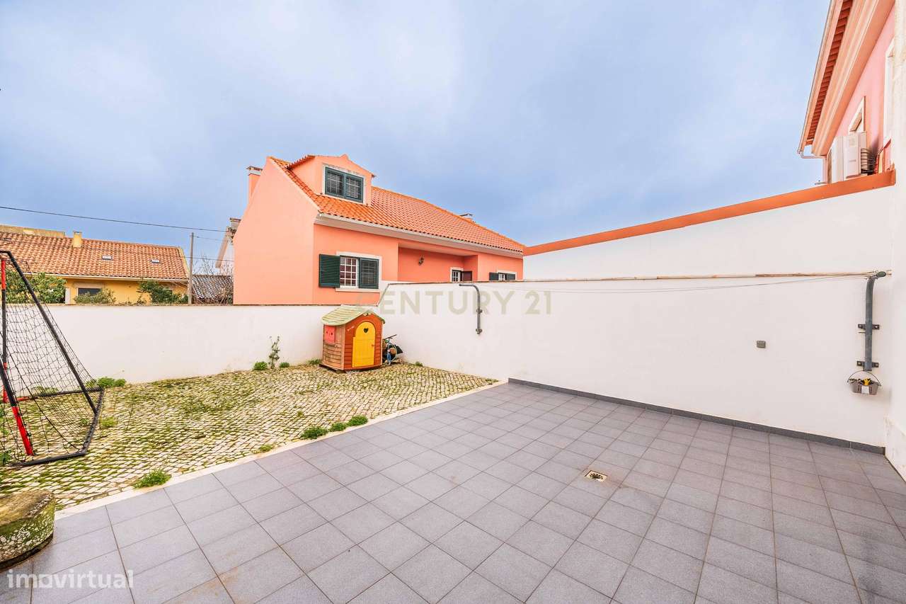 T2 em Caneças com Terraço,  logradouro  e 2 Parqueamentos-27