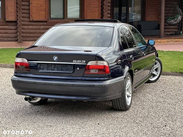 BMW Seria 5 523i - 9