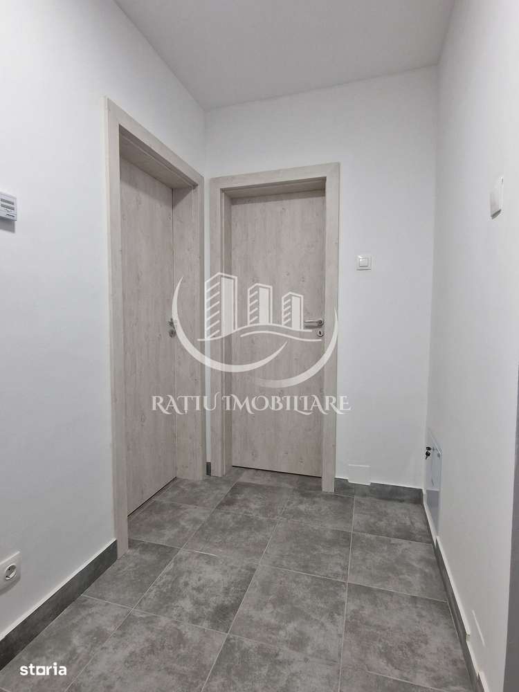 Apartament 1 camera |  Echipe de muncitori  |  Ascensor  |  Iosia | Or - Imagine principală: 4/10