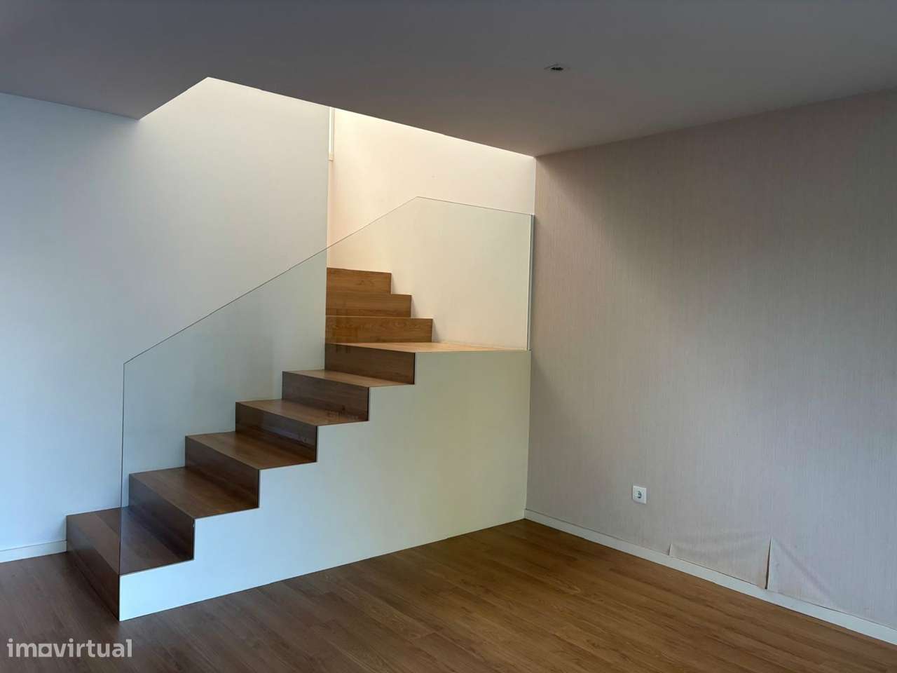 Moradia Geminada T3 Venda em Lemenhe, Mouquim e Jesufrei,Vila Nova de-6