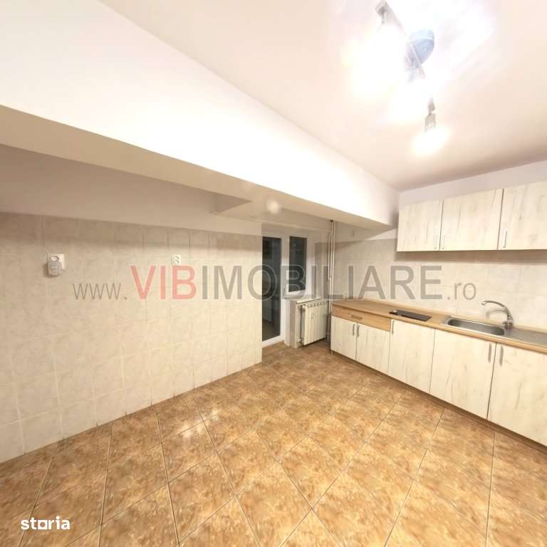 Bulevardul Unirii - Duplex Nemobilat, Rezidential sau Firma - Imagine principală: 5/17