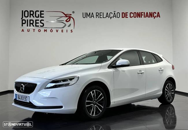 Volvo V40 2.0 D3 Momentum - 1