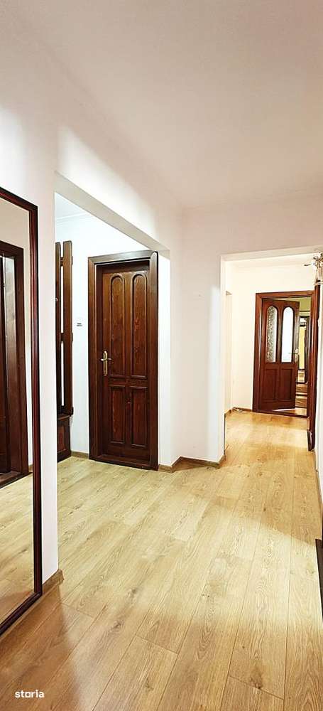 COMISION 0% Apart mobilat 3 camere decomandate/2 bai/balcon/pivnita/Si-9
