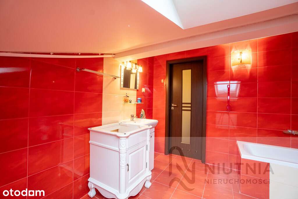 Wolnostojący dom z podwójnym garażem!-15