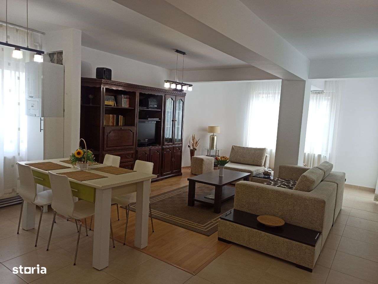 Apartament 3 camere, Centru, bloc nou , curte 50 mp, mobilat - Imagine principală: 3/15