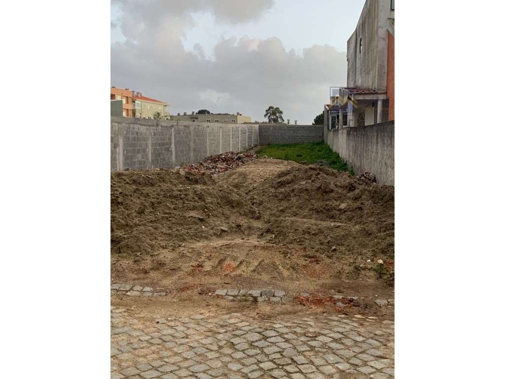 terreno na Madalena (Vila Nova de Gaia) com projeto de arquitetura ... - Grande imagem: 4/7
