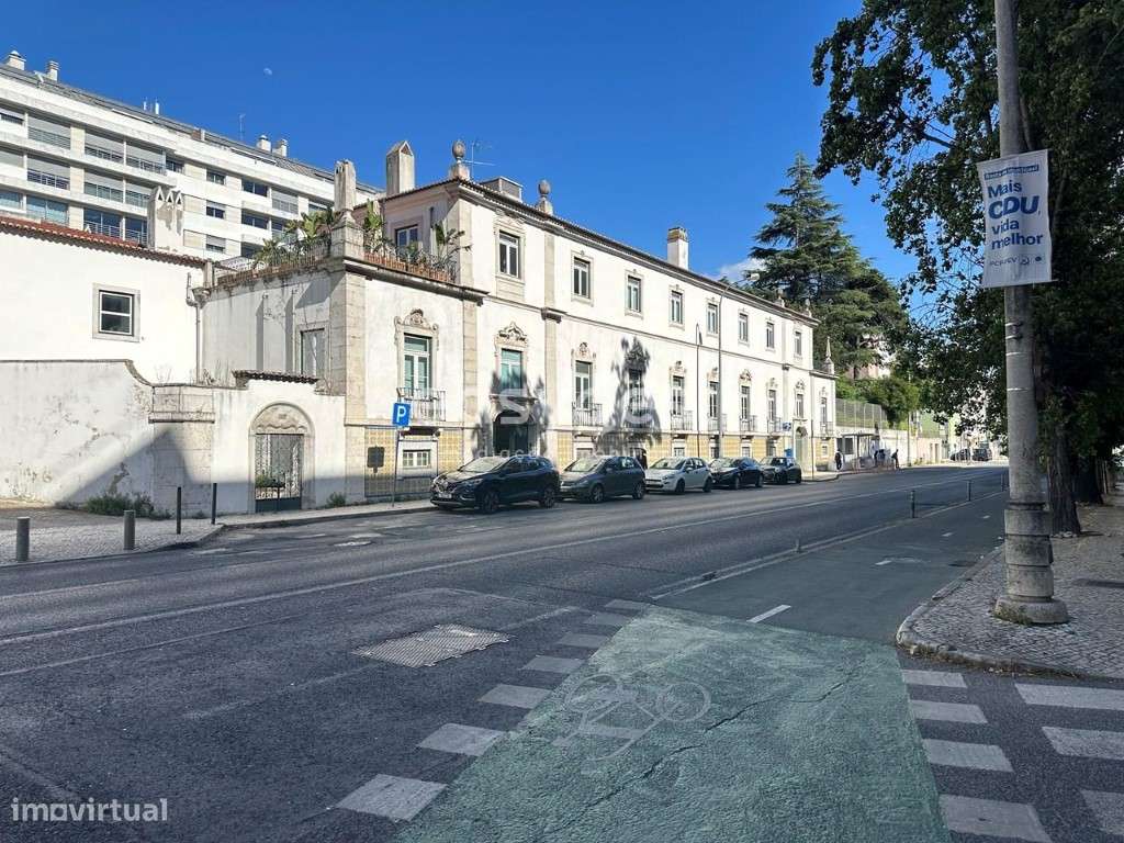 Loja com 6 lugares de parqueamento, 2 wc, na Alameda Linha Torres - Grande imagem: 4/30