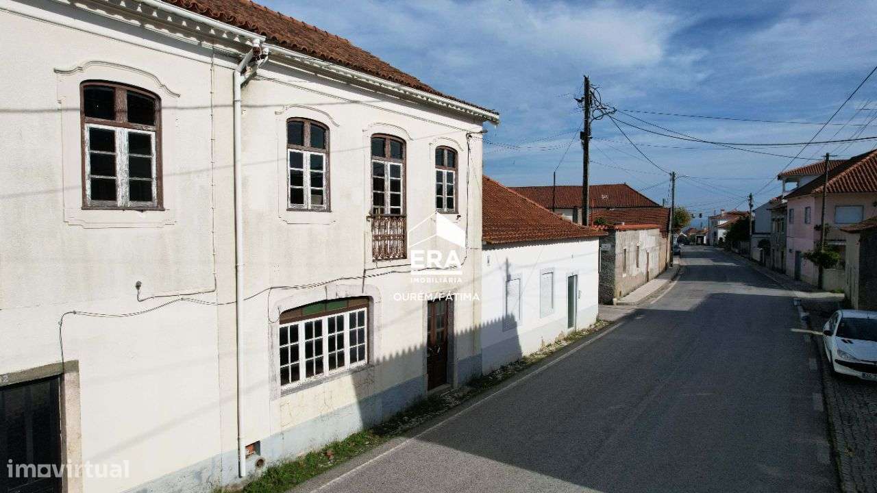 Moradia T6 localizada em Alburitel, Ourém - Grande imagem: 4/33