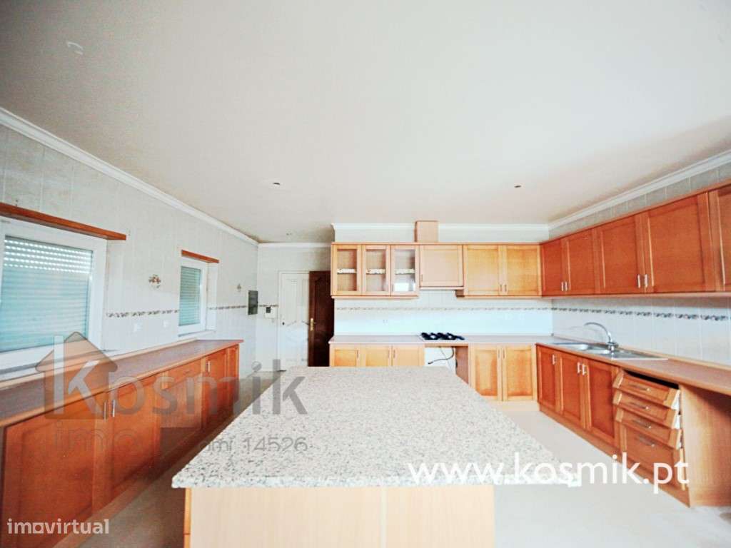 Moradia bifamiliar de Luxo para recuperar V5 + V5 :: Bucelas - Lour...-21