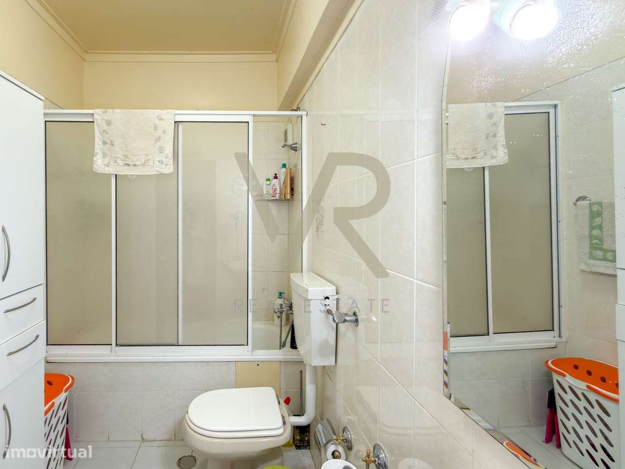 Oportunidade em Massamá: T3 Luminoso a 3 Minutos da Estação-23