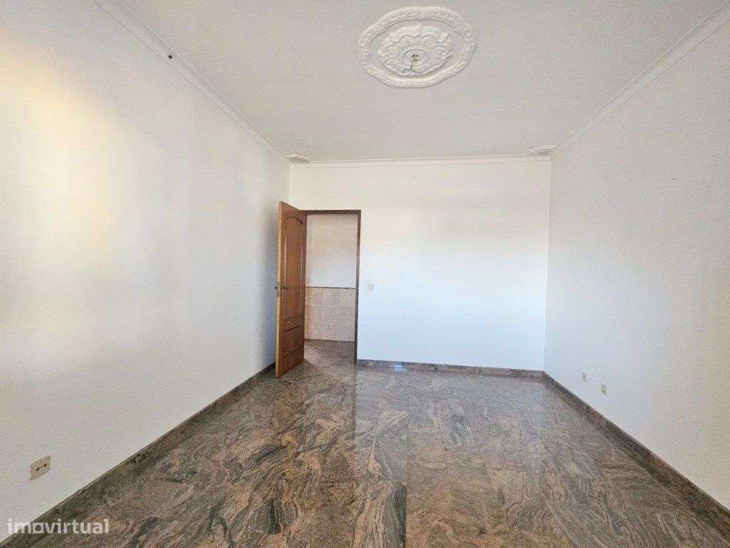 Apartamento T4 Central  Gaio Rosário-15