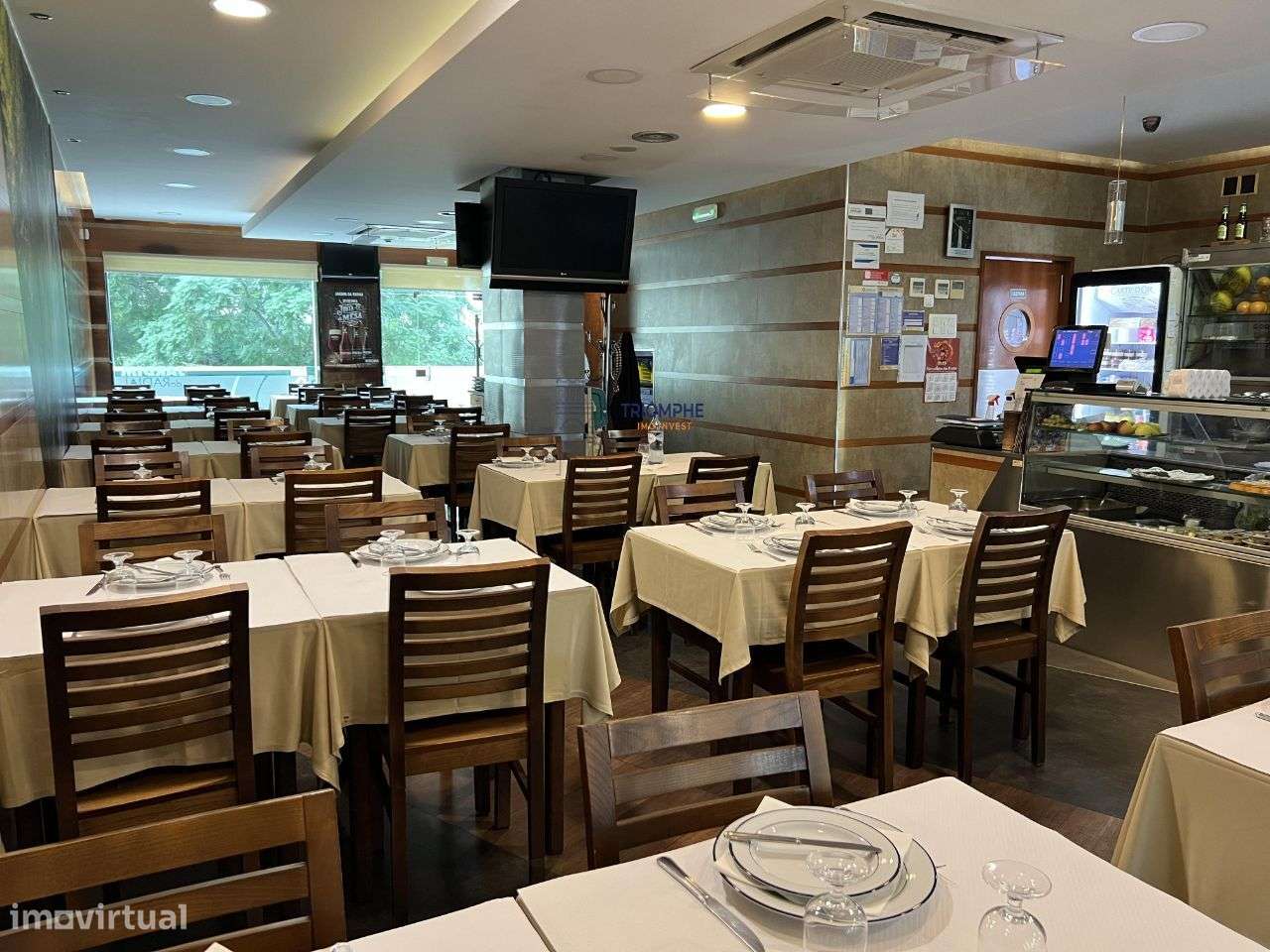 Restaurante em funcionamento no centro da Ramada, Odivelas - Grande imagem: 5/17