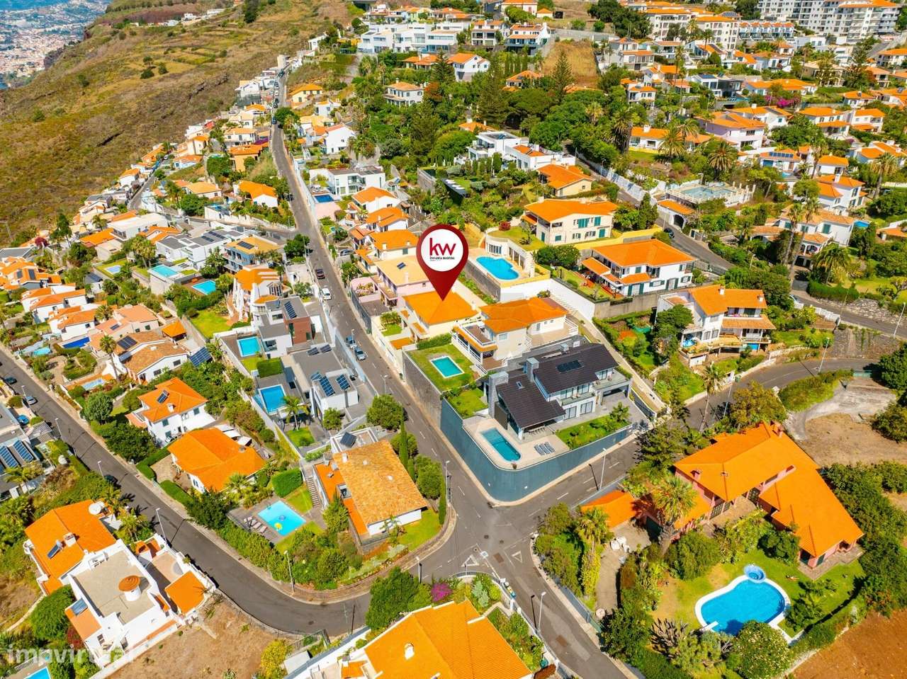 Moradia Geminada T3 à Venda em Caniço, Garajau - Grande imagem: 4/52