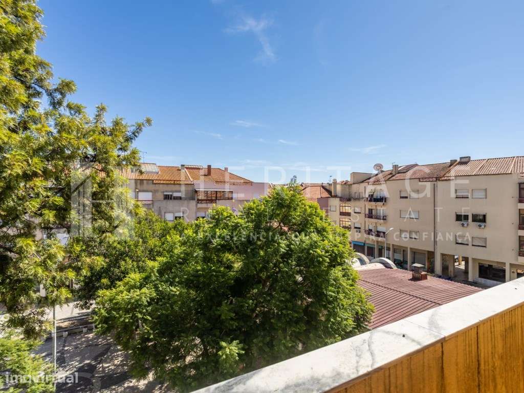 Apartamento T3 Remodelado com Suíte Baixa da Banheira-28