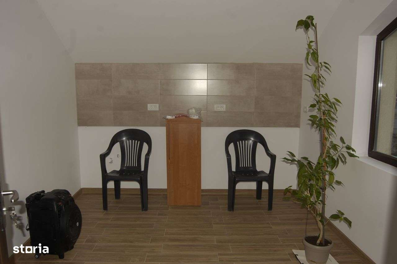 Vila cu Priveliște la Lacul Siutghiol-Spațiu Ideal pentru Două Familii-10