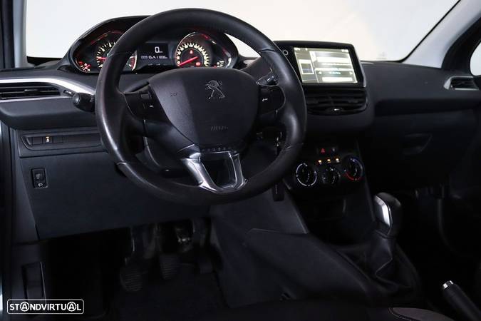 Peugeot 208 1.2 VTi SE Style - 5