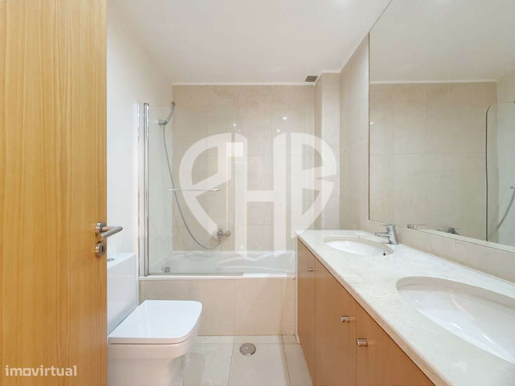 Moradia Geminada T4 // Condominio - Aldeia de Irmãos / Azeitão-35