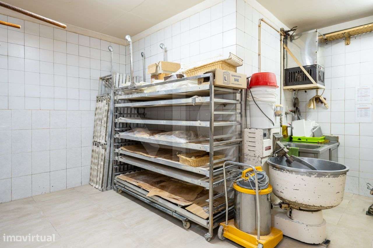 Trespasse De Pão-Quente - Confeitaria nos Altos - Maia-21