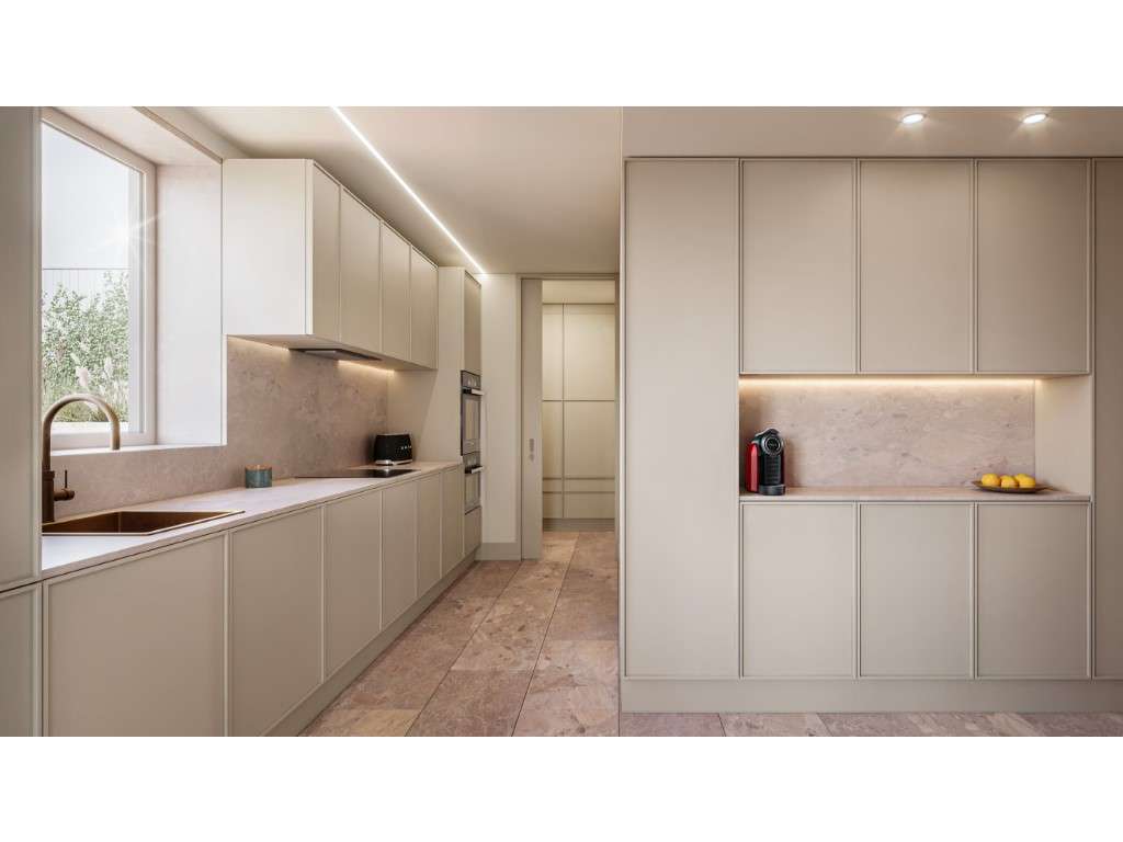 T4 com terraço, piscina e estacionamento no coração de Campo de Our... - Grande imagem: 2/25