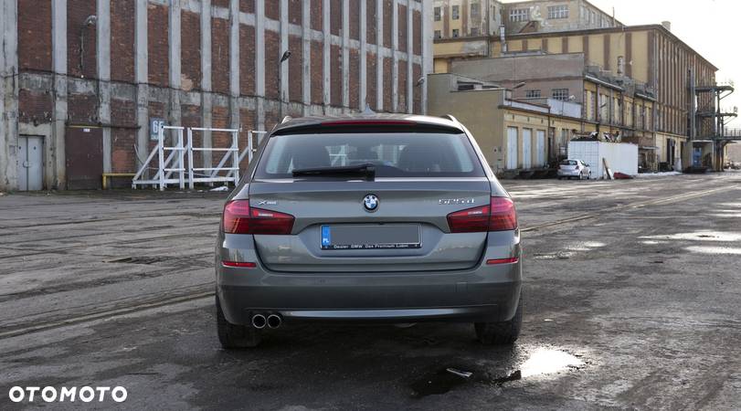 BMW Seria 5 525d xDrive Luxury Line - 3