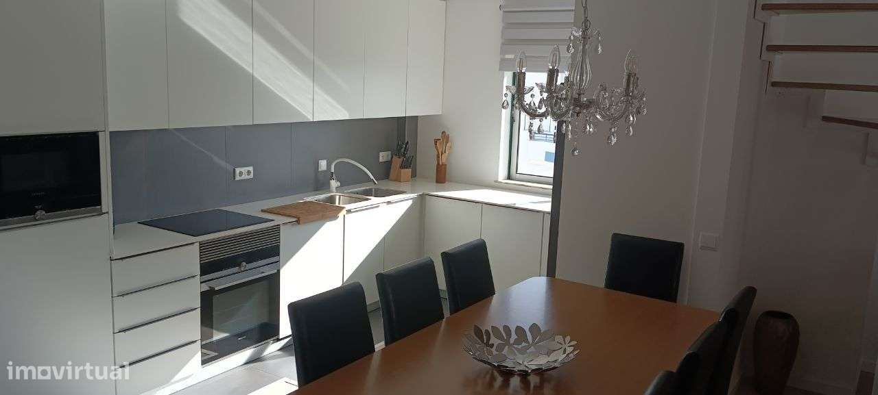 Apartamento T3 +2 sótão e garagem - Grande imagem: 2/48