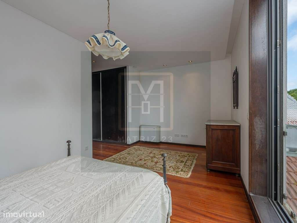 MORADIA T4+1 | 2 TERRAÇOS | LOGRADOURO | GARAGEM | PORTO-54