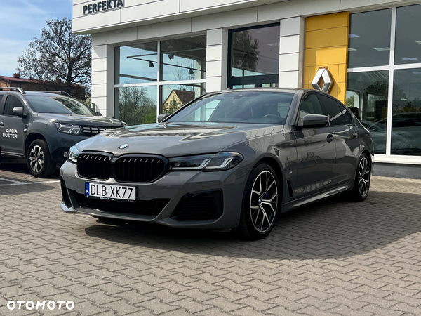 BMW Seria 5 530i xDrive mHEV M Sport sport - 2