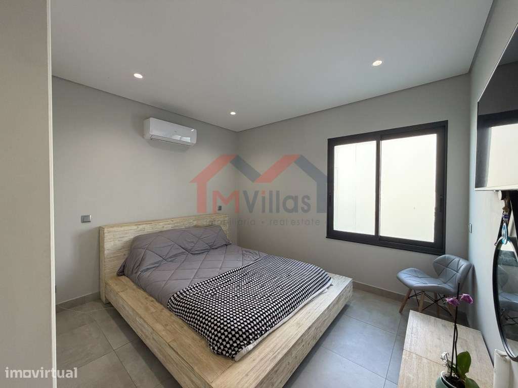 Apartamento T2 no centro com garagem e grande terraço - Almancil-7