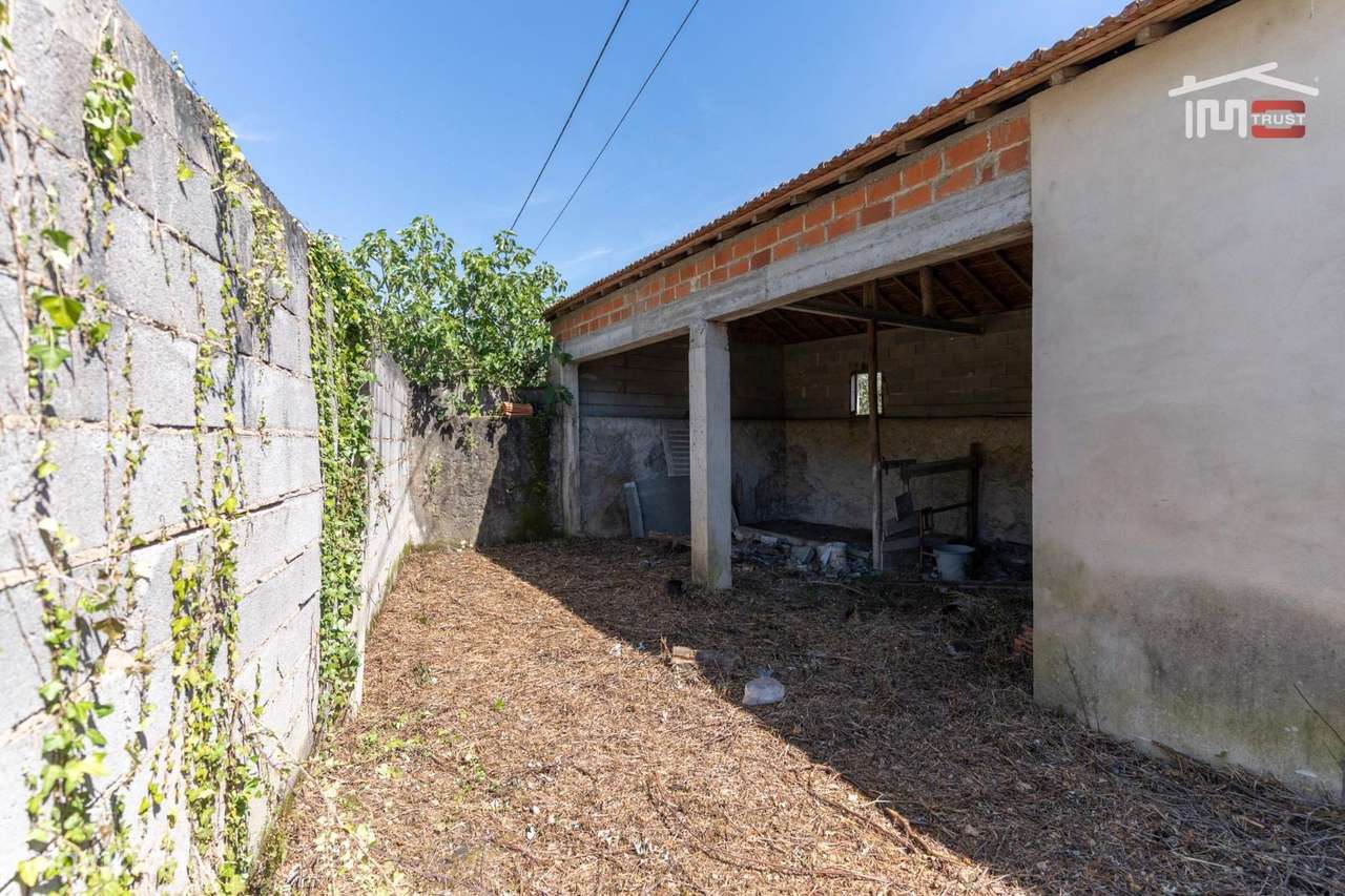 Moradia T3 para recuperar, Caranguejeira-17