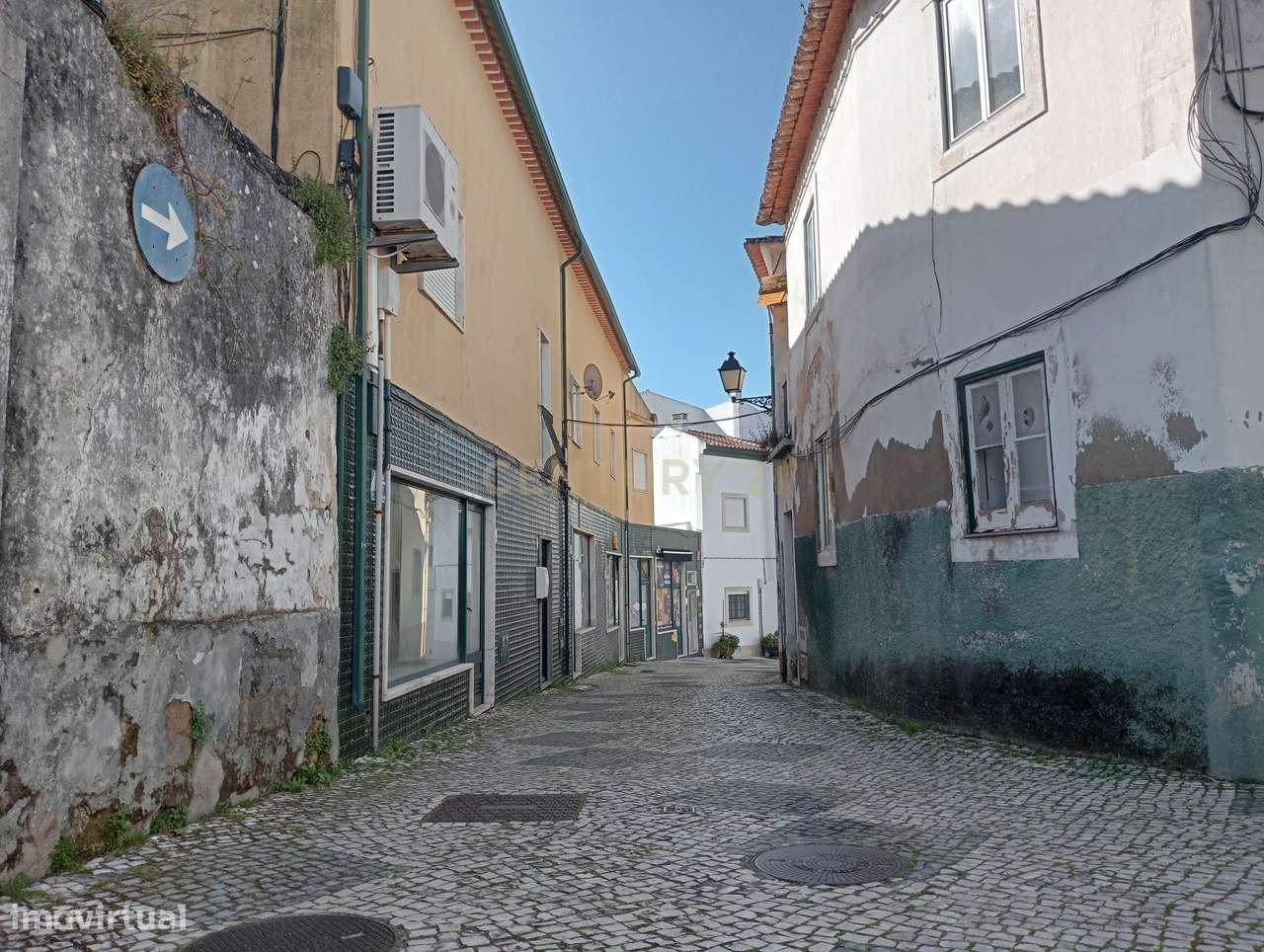 Edifício Versátil em Santarém com Vista e Acessibilidade - Grande imagem: 4/29