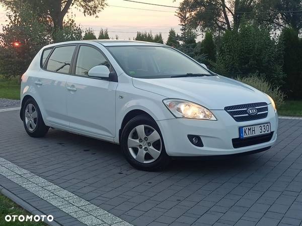 Kia Ceed Cee'd 1.4 L - 2