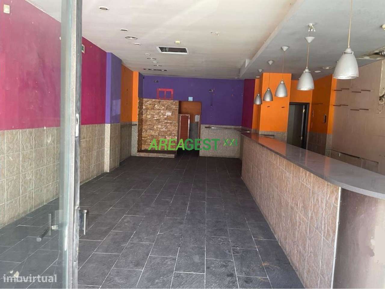 Loja para venda com rendimento na Costa da Caparica, Almada - Grande imagem: 4/4