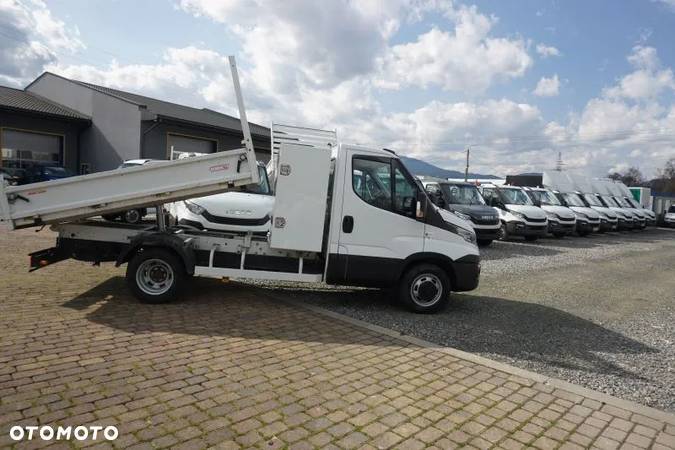 Iveco 35C14 wywrotka skrzynia HDS żuraw - 9