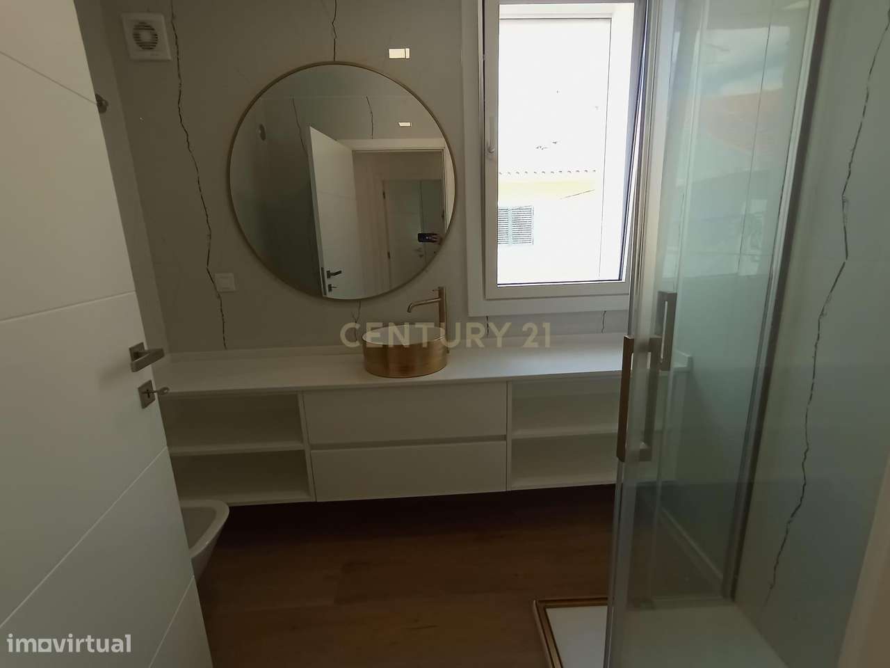 Moradia geminada no centro da Costa da Caparica-36