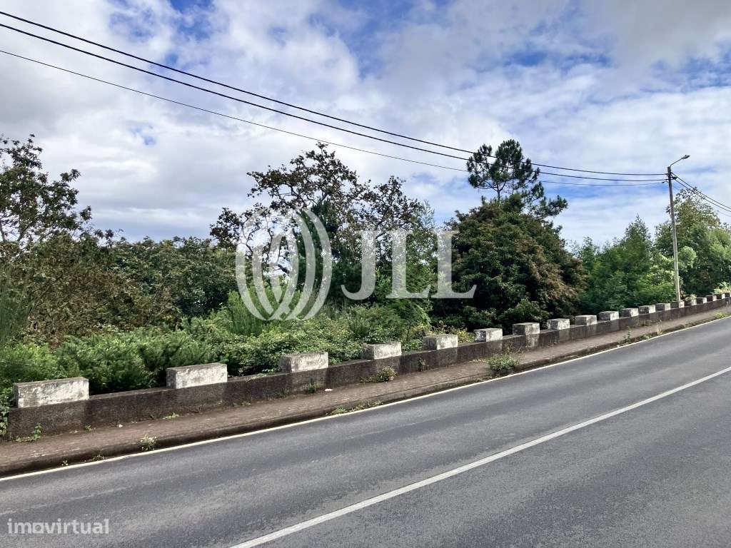 Terreno rústico na zona do Vale Paraíso, Madeira - Grande imagem: 4/6