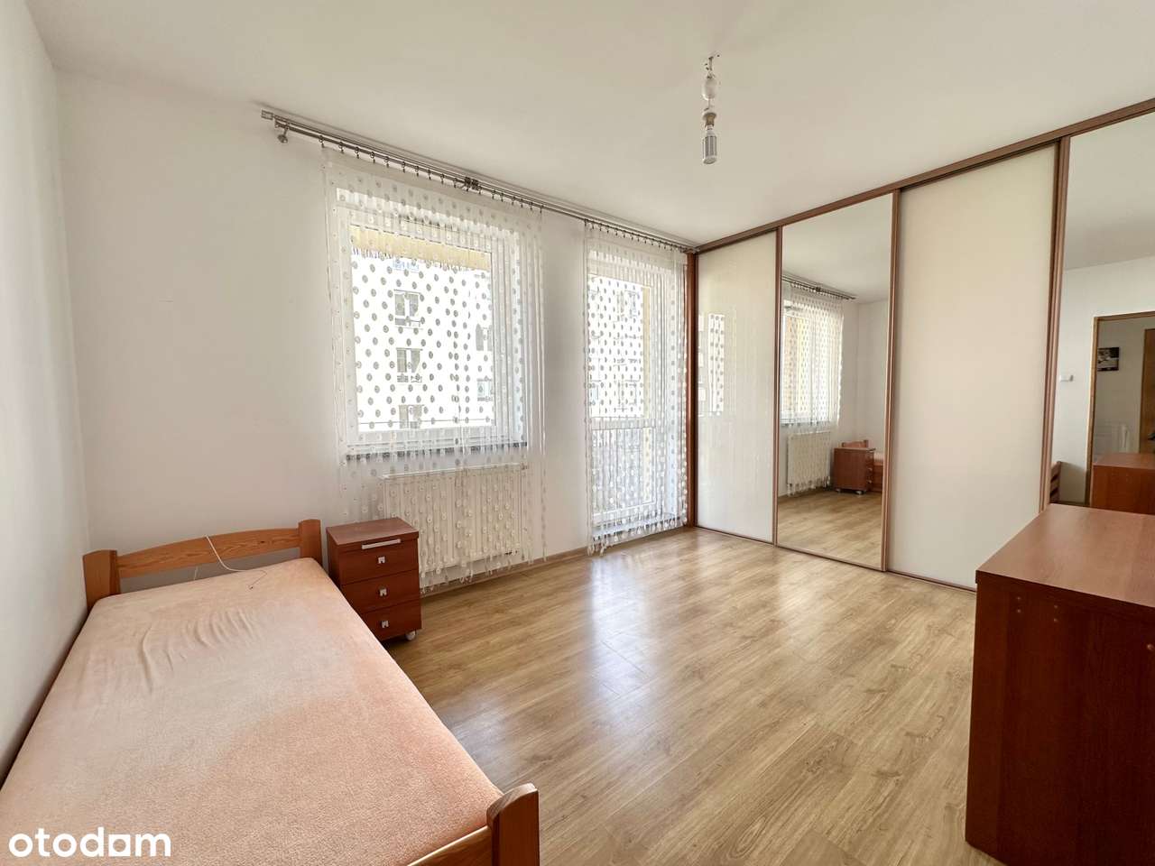 2 miejsca parkingowe i dwustronny układ – rzadkość w tej okolicy - Pełny obrazek: 5/12