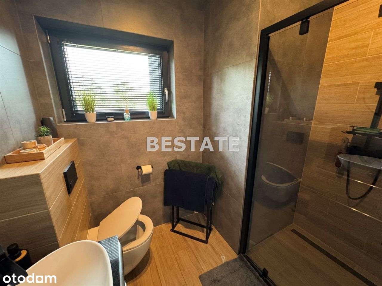 Dom w zaciszu zieleni, wysoki standard-4