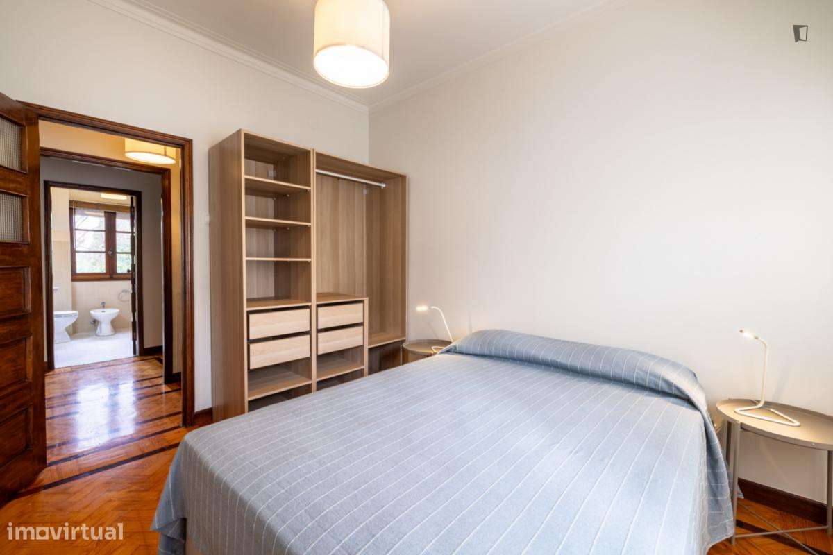 Quarto - localizado em Cedofeita Porto - Grande imagem: 5/10