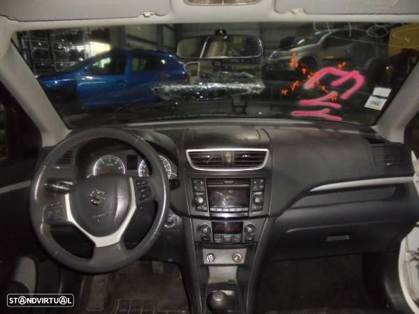 Carro MOT: D13A CXVEL:  SUZUKI SWIFT 4 2011 1.3DDIS 75CV 5P BRANCO DIESEL - 7