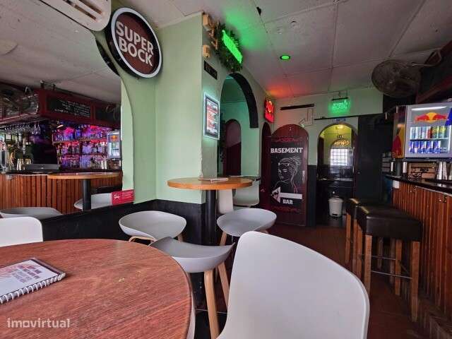 Venda de Prédio / 2 fracções em Lagos-11